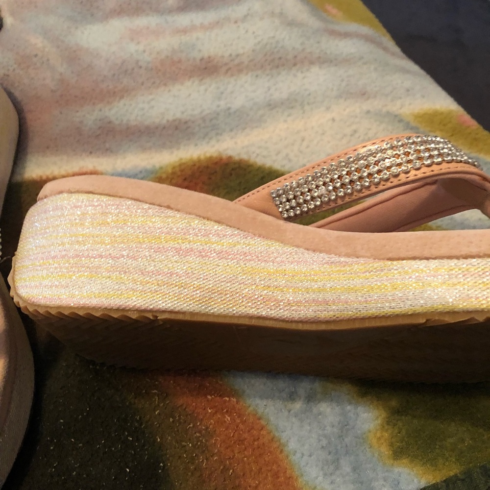 Sandals - Picture 2 of 4